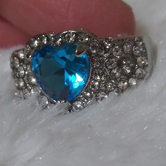 Blue Heart ring - Picture 6 of 12